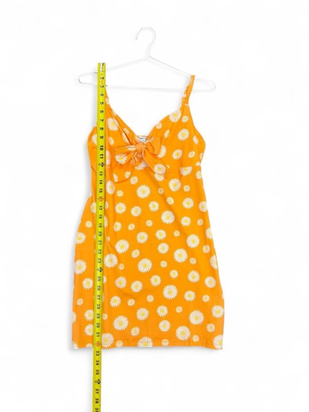 ASOS DESIGN Mini Sundress With Bow font detail in Orange Daisy print - Picture 2 of 5